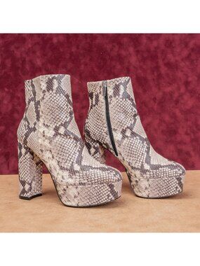 Vince Camuto Women Leslieon Party Festival Leather Platform Heel Ankle Boots 7